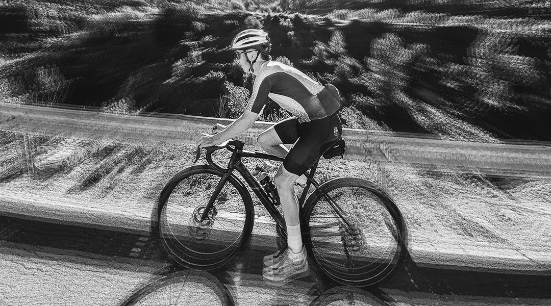 696-bw